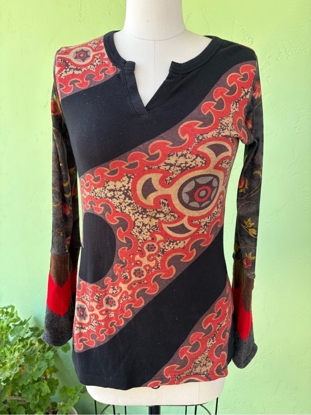 Custo Barcelona Black Long Sleeve V-Neck Top with Red and Brown Paisley Motif